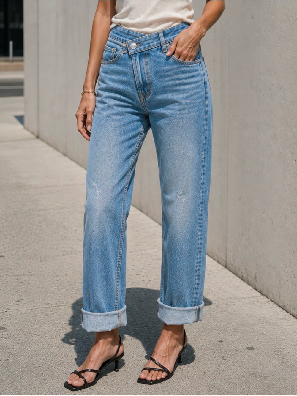 Noend Uma 90’s High Waisted Women’s Boyfriend Jeans. Made in USA. 28